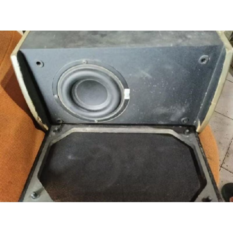 Subwoofer aktif CELLO Perlees mungil 6in Bass Horeg (Bekas Normal)