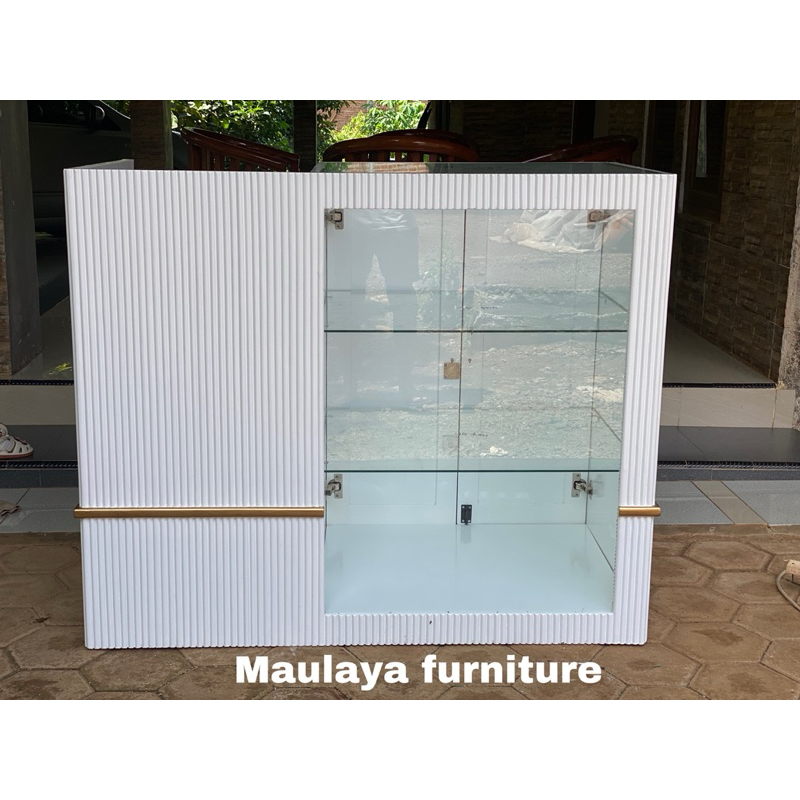 Meja Kasir Etalase Kaca Minimalis