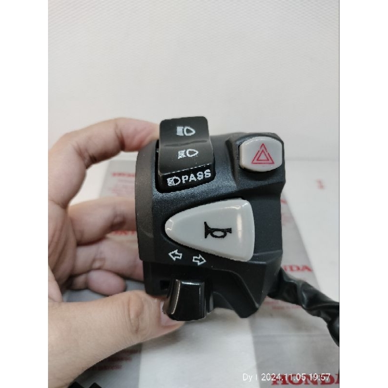 SAKLAR LAMPU DIM PASS TOMBOL HAZARD VARIO 150 OLD, VARIO 150 ALL NEW, VARIO 125 ALL NEW, BAGIAN KIRI