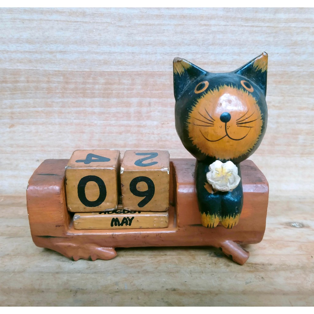 

Kalender Meja Kayu Kucing Vintage Klasik Unik