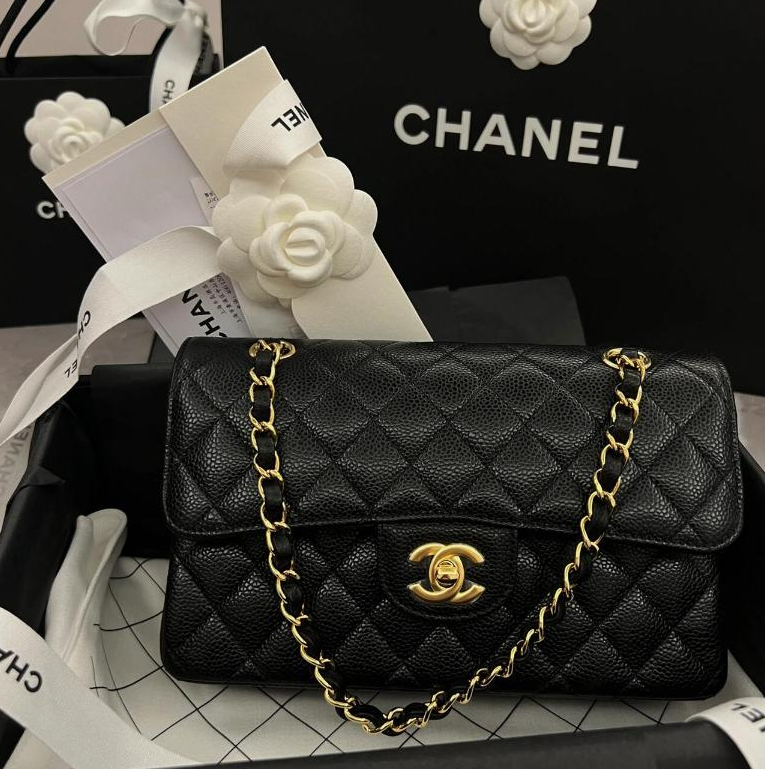 Chanel 2018 Classic Medium Double Flap Caviar Bag