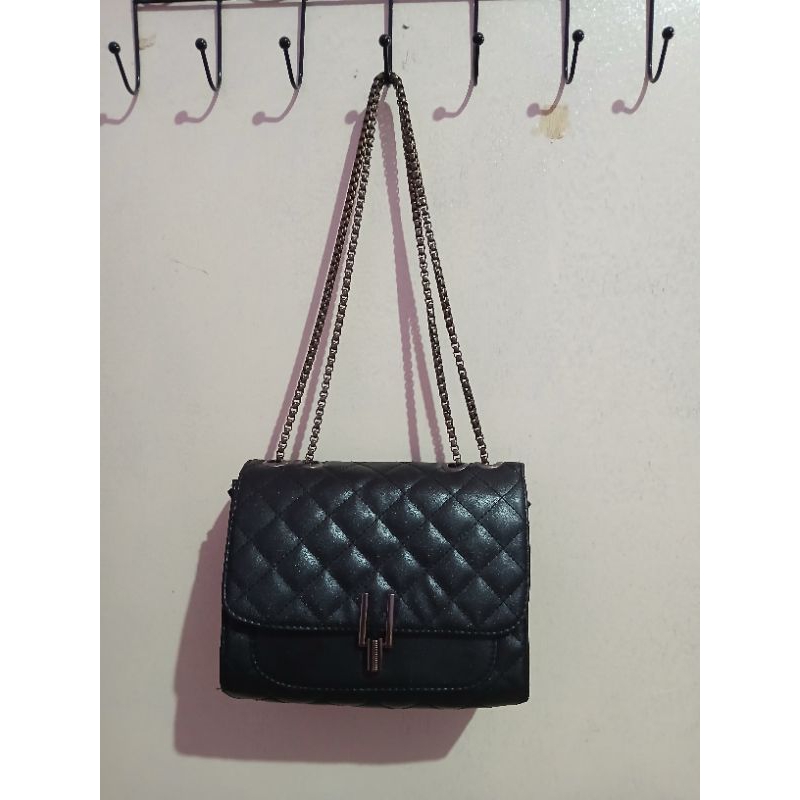 Tas Selempang Sling Bag Jinjing Wanita Hitam Preloved Bekas