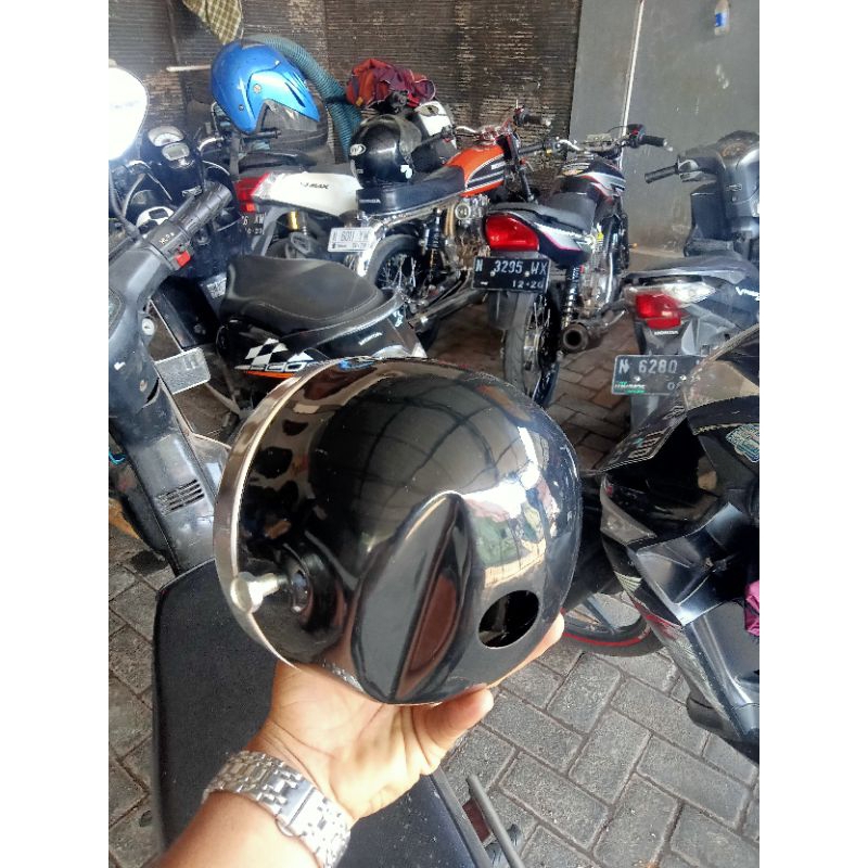 batok lampu cb125 press warna hitam//batok lampu besi press