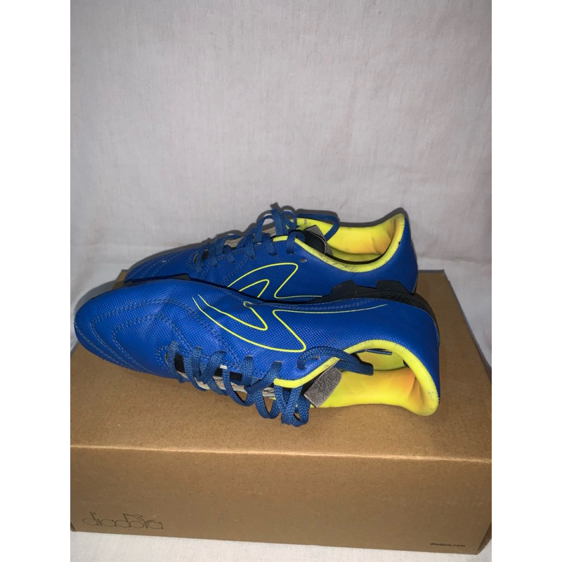 Preloved Sepatu Bola Specs Gravity FG Original Size 38