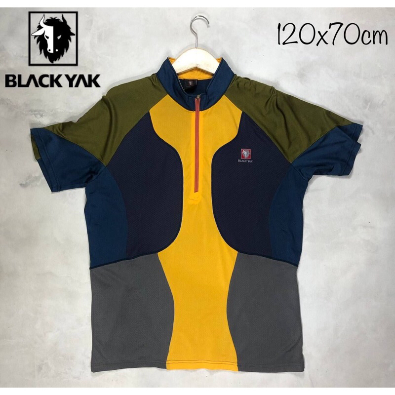 Kaos Olahraga second brand Black Yak Half-zip