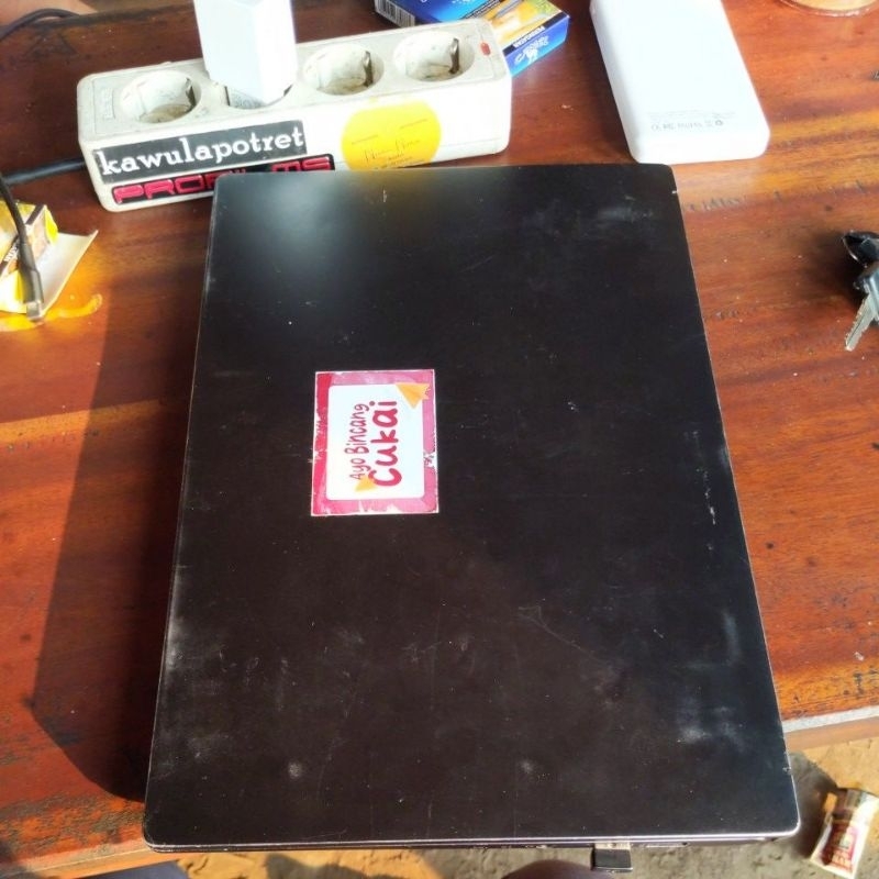 laptop MSI modern b14