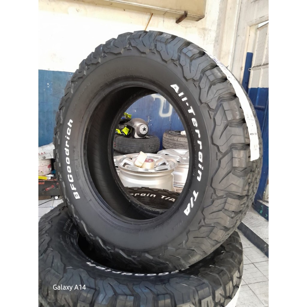 BAN MOBIL KASAR 31 10,5 R15 BF GOODRICH A/T K02 BAN OFFROAD AT