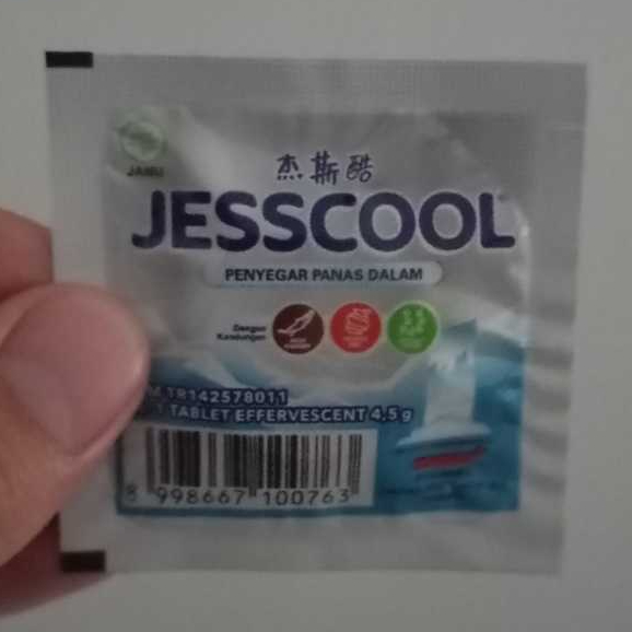 

JESSCOOL PENYEGAR PANAS DALAM ISI 1 TABLET EFFERVESCENT