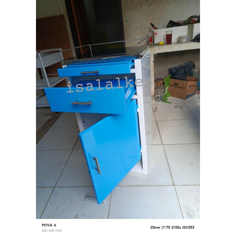 Lemari bedside table/bedside cabinet