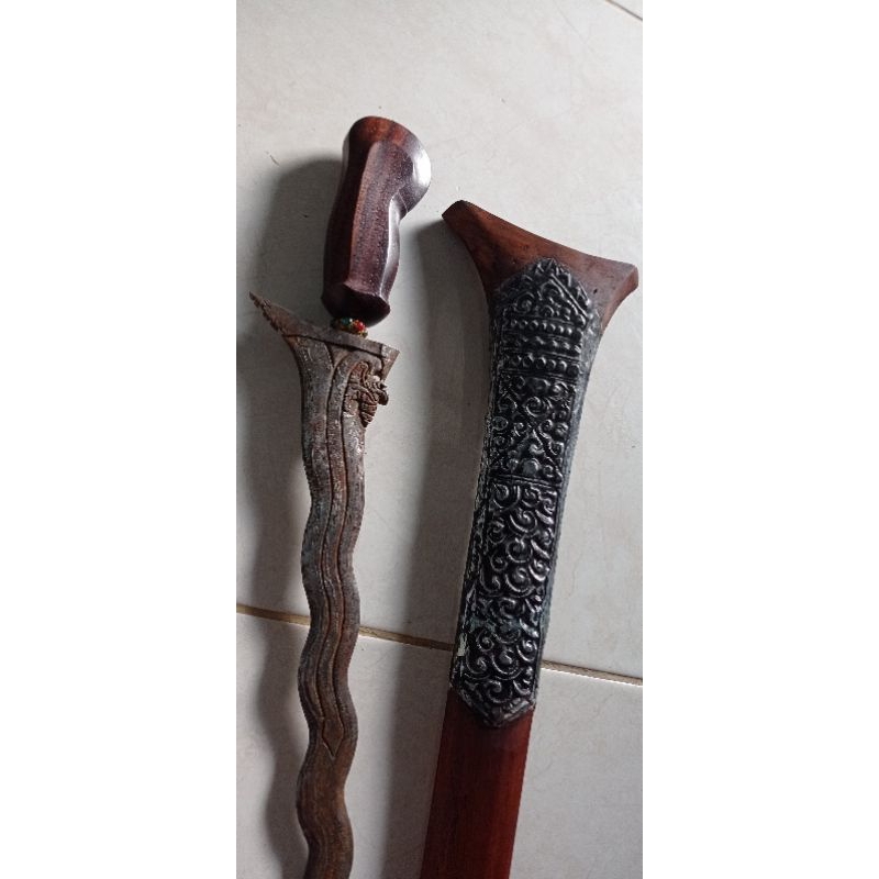 Keris Bali pamor kulit semangka panjang bilah 37cm