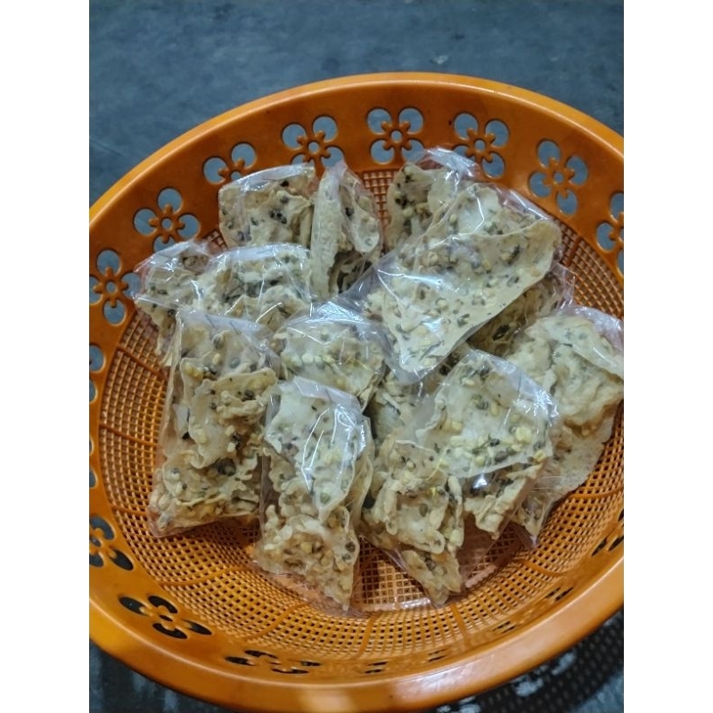 

rempeyek kacang hijau, per 10 pcs
