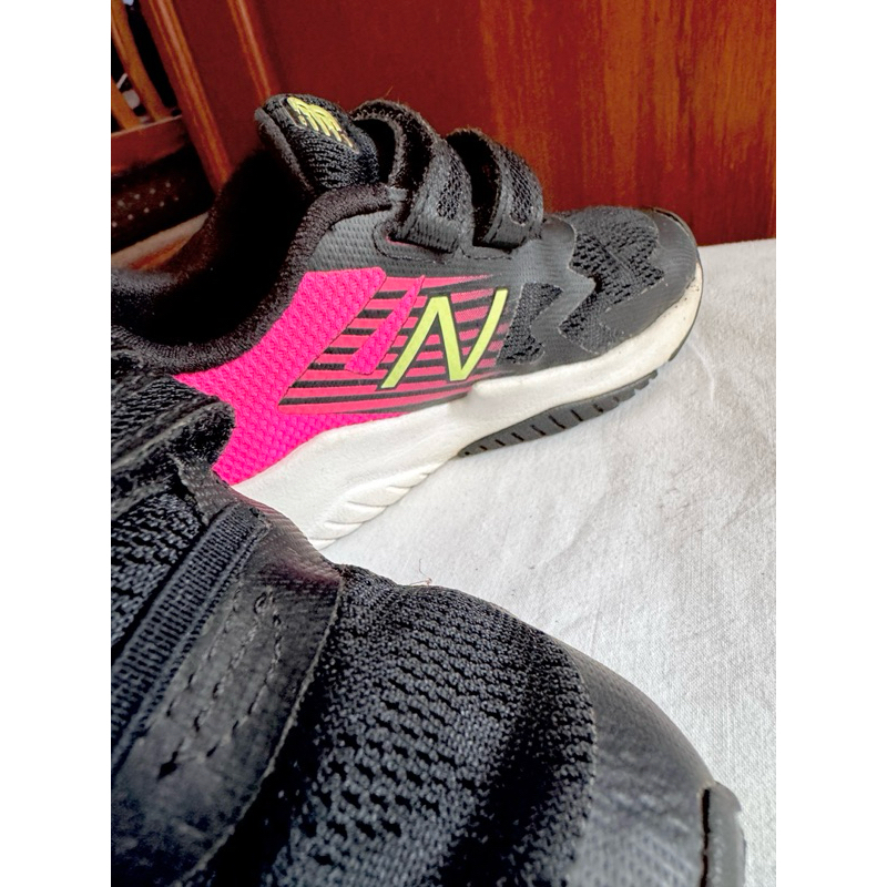 preloved new balance rave run black pink insole 14,5cm