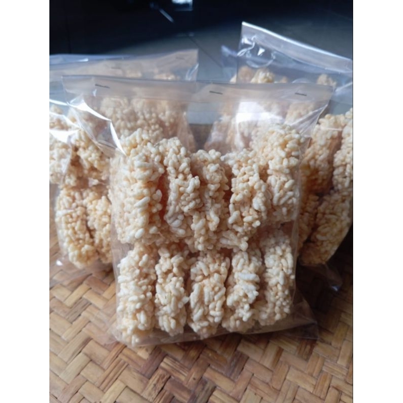 

RENGGINANG BAWANG TRASI GURIH ENAK