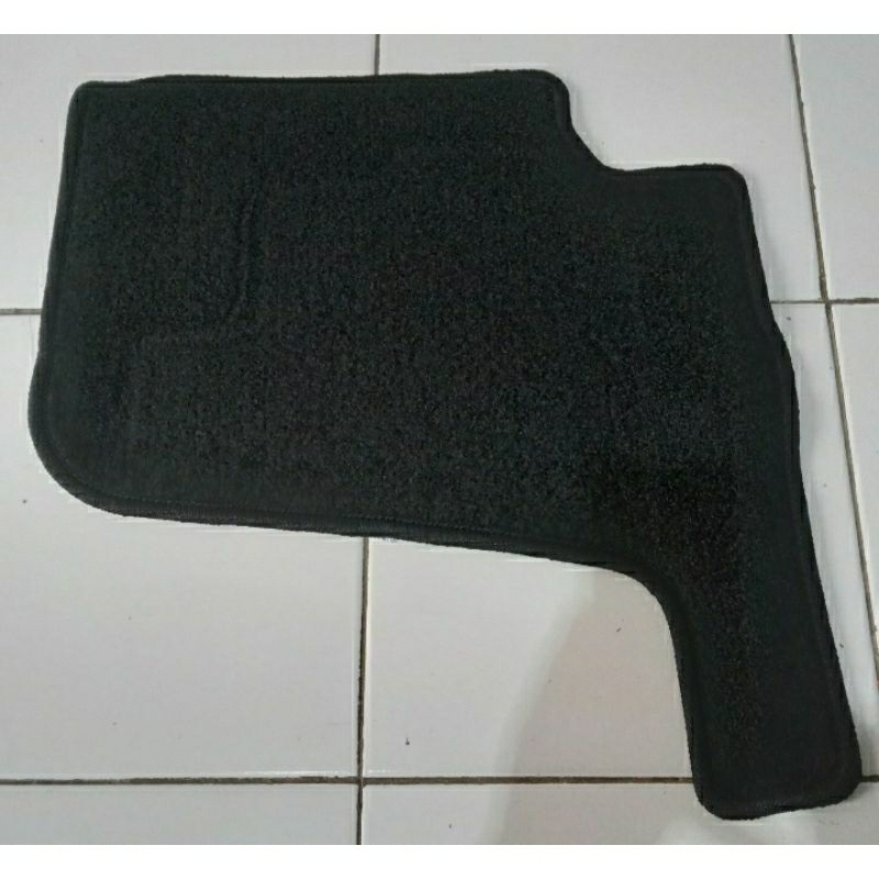 Karpet Mobil Xenia Avanza baris ke 2 bagian kanan tahun 2017-2021