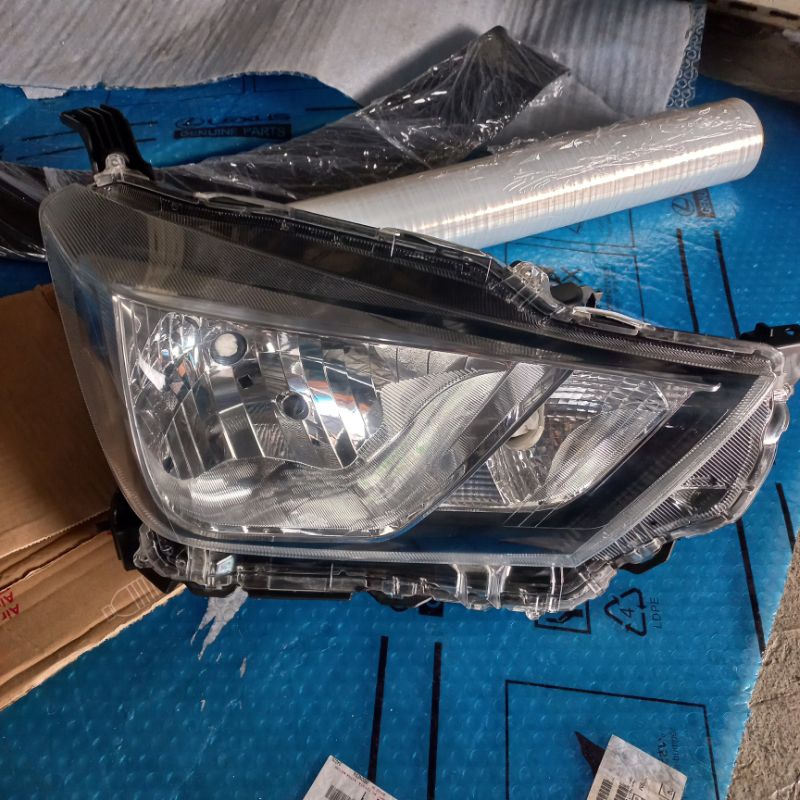 headlamp lampu depan daihatshu ayla 2023 original
