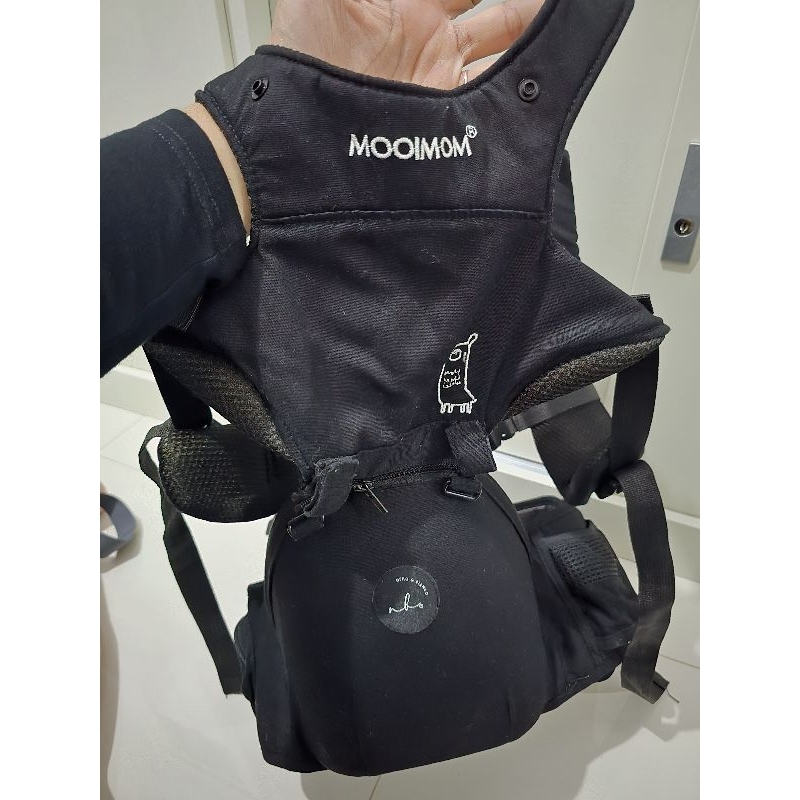 PRELOVED HIPSEAT MOOIMOM BLACK