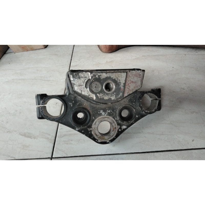 T segitiga atas all honda megapro mono verza