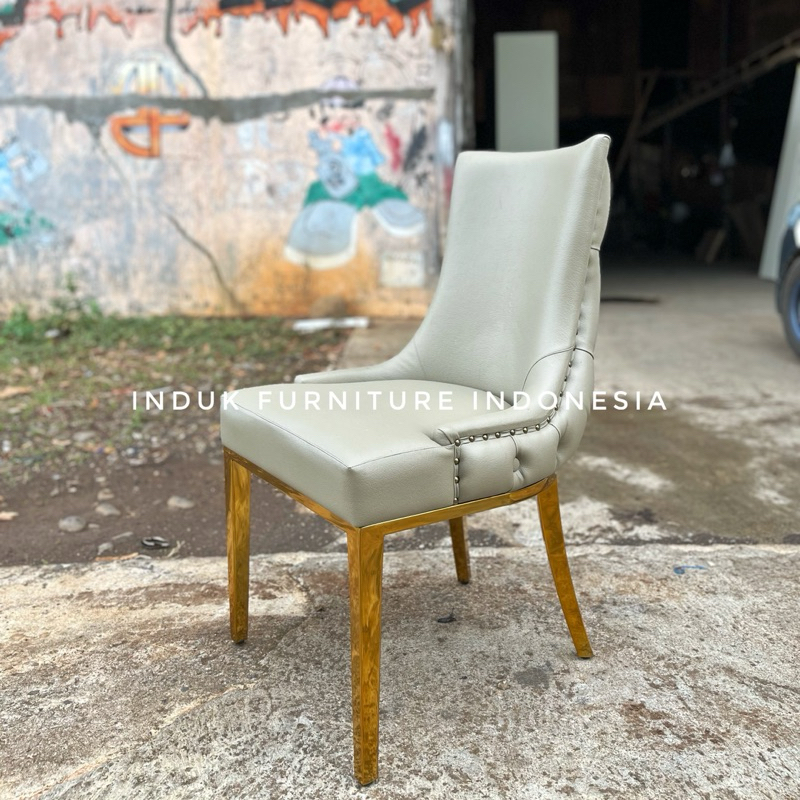 KURSI MAKAN KANCING STAINLESS GOLD