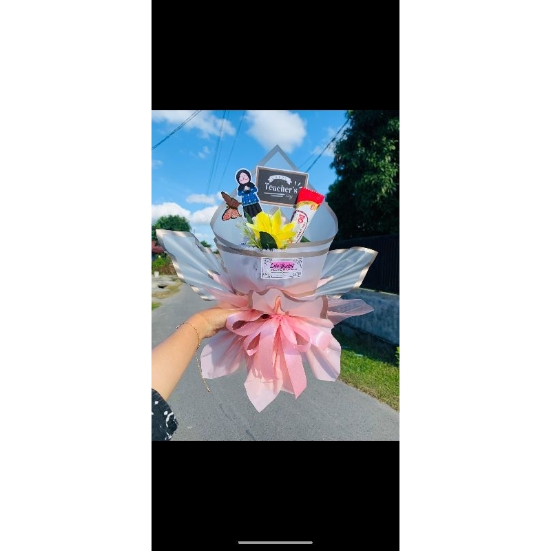

bucket hari guru wings