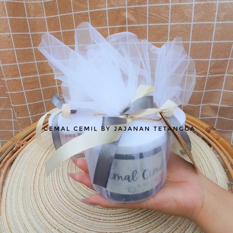 

Parcel Lebaran / Souvenir Ulang Tahun / Paket Makanan Ringan / Snack Hamper