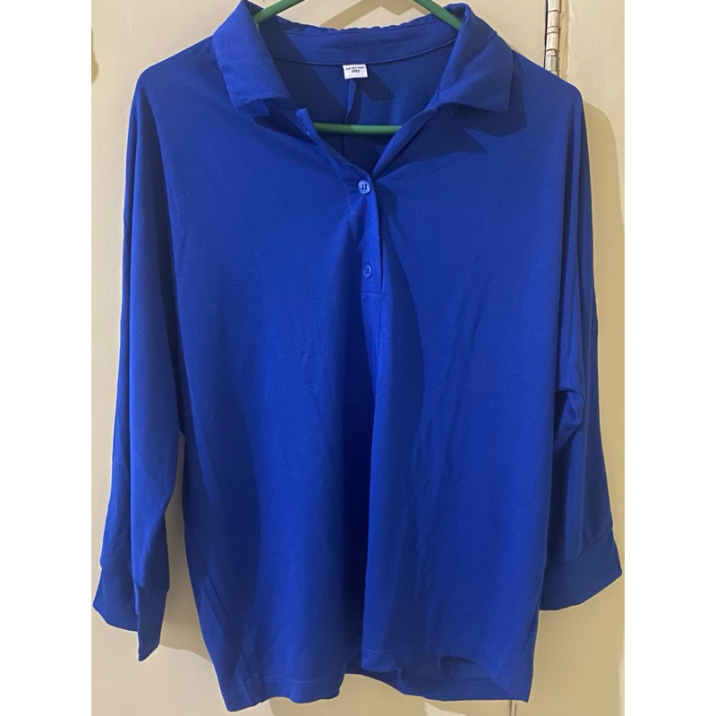 Preloved Kaos Polos Berkerah Biru Laut/ Biru Elektrik/ Navy
