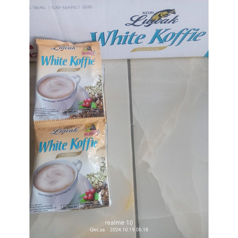 

luwak white coffe dan hitam 1 renteng