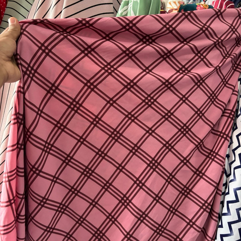 kain wolpeach motif kotak  - kain bahan motif kotak - kain bahan motif meteran  - kain motif kotak p