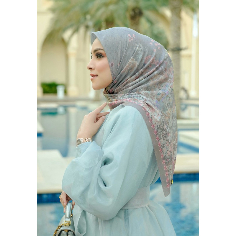 PRELOVED BUTTONSCRAVES Al-Qasr Terrazo