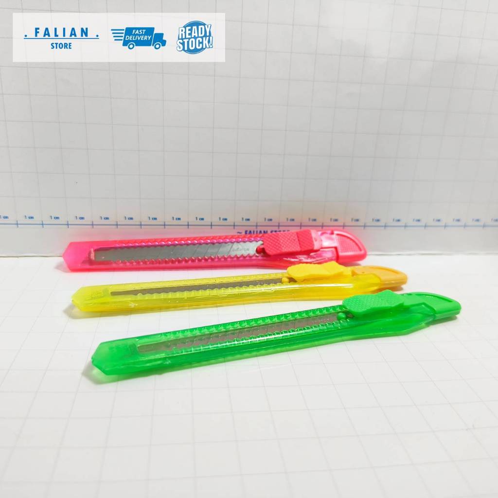 

Cutter Mini Serbaguna dalam Berbagai Warna - Pilihan Hemat untuk Kebutuhan Sehari-Hari!