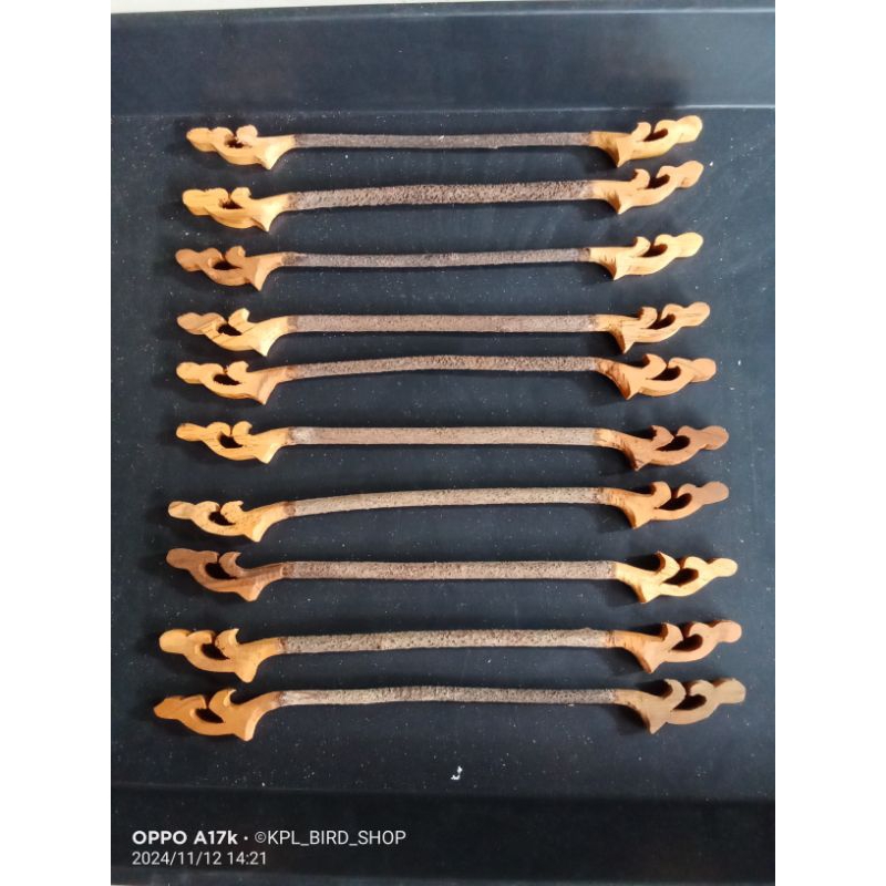 Tangkringan Ukir pleci Kandang Helopet Pleci