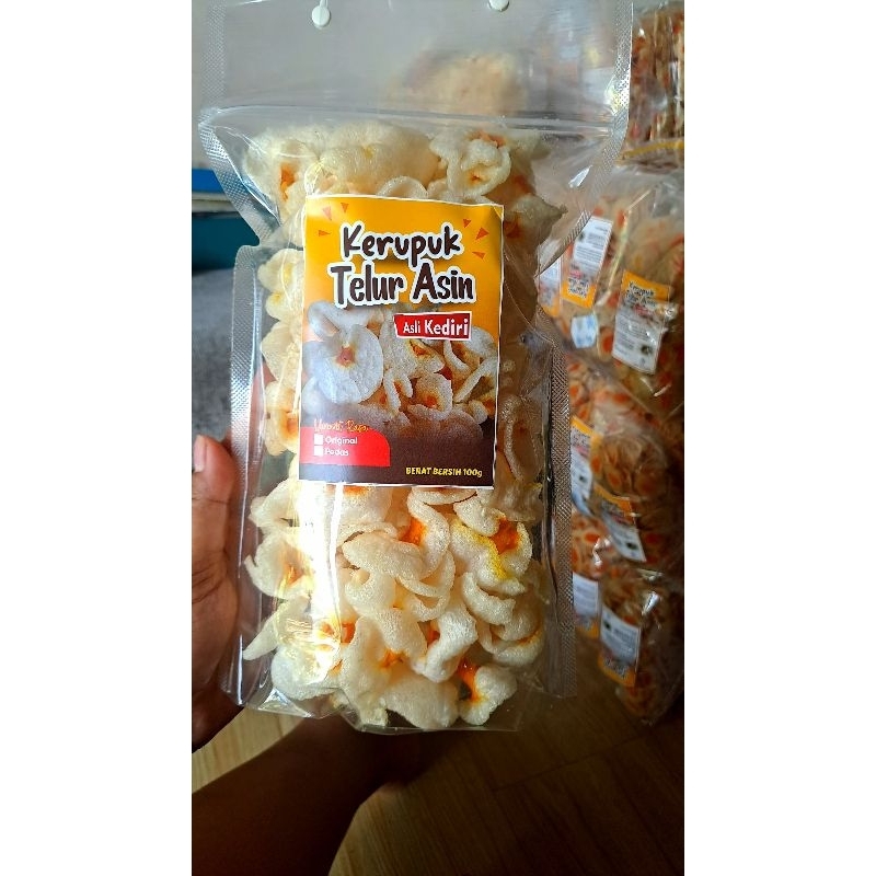 

kerupuk telur asin