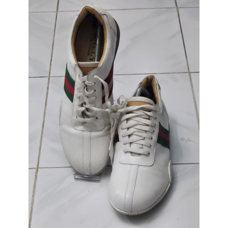 Sepatu Bekas Mulus Bally Sports