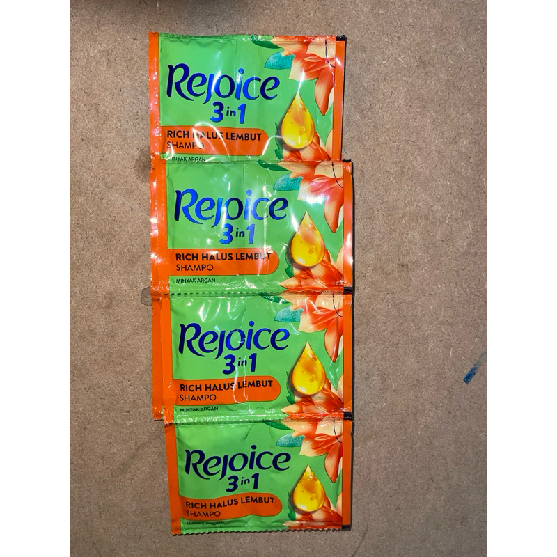 RejoiceShampoSachet