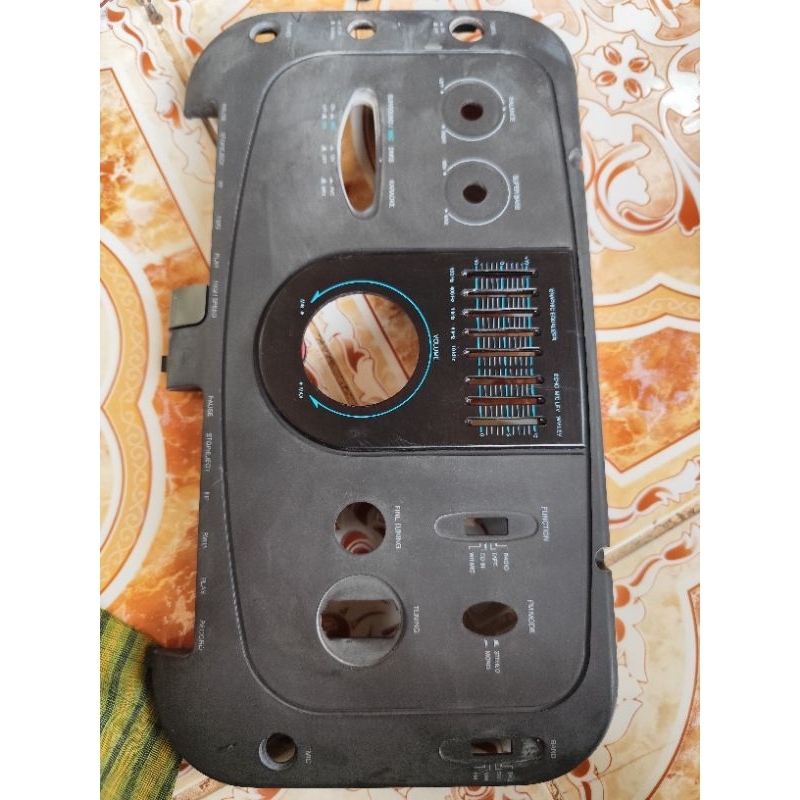 Bok Radio Tipe jadul Polytron Megapower