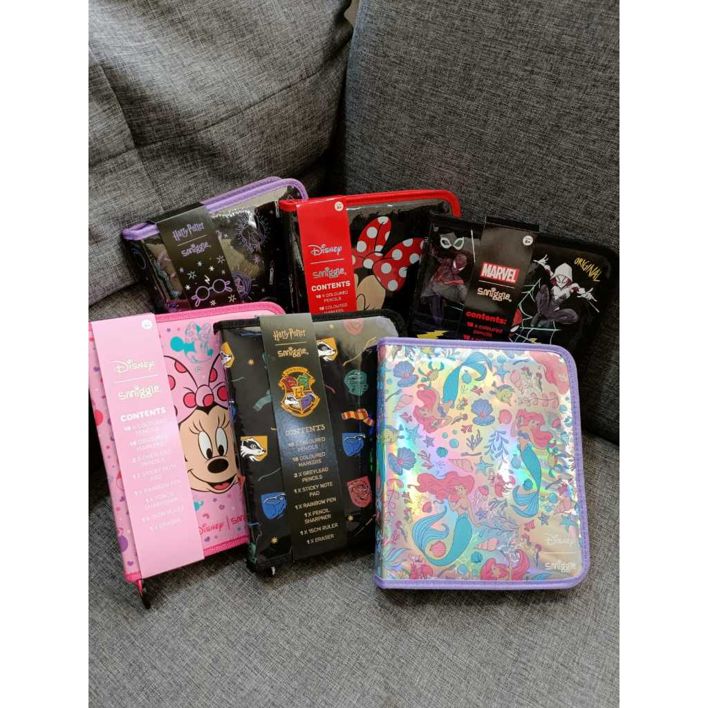 

SMIGGLE SPIDERMAN & DISNEY ON THE GO COLOURING STUDIO / Alat Tulis Anak 1:1 Original