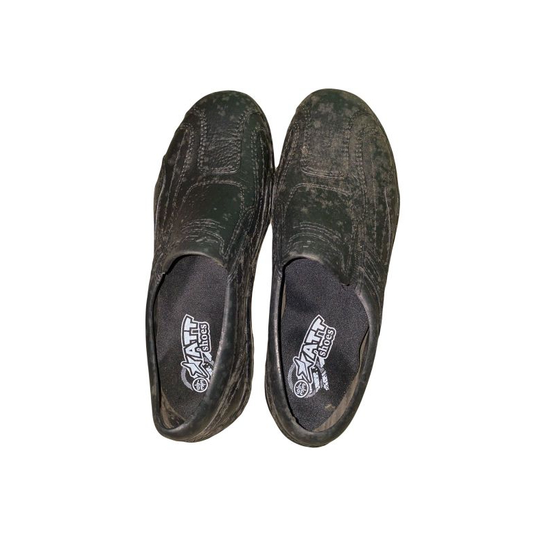 CUCI GUDANG SEPATU KARET PRIA MURAH