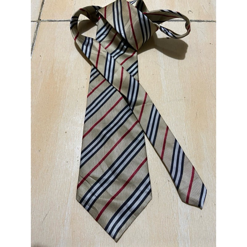 Burberry Dasi Second Original