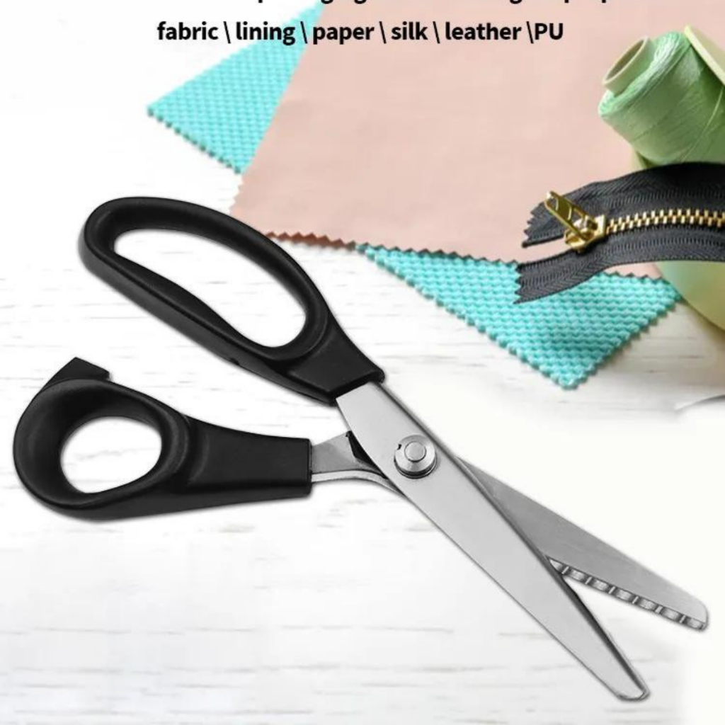 

HJK GUNTING KAIN KERTAS ZIGZAG / GELOMBANG BESAR PANJANG 3/5/7 MM