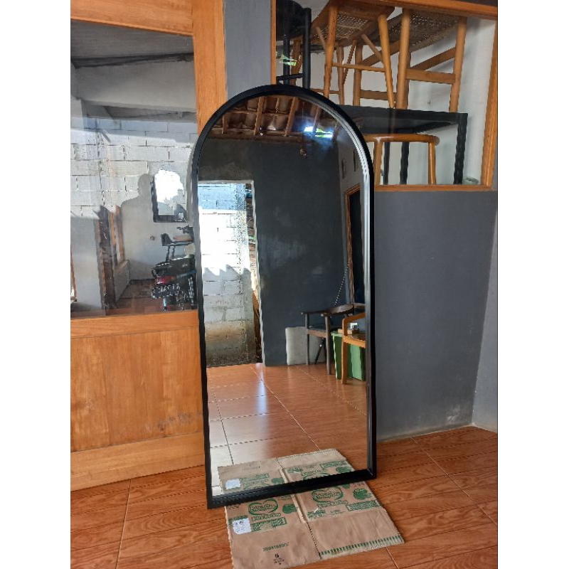 cermin full body oval kayu jati