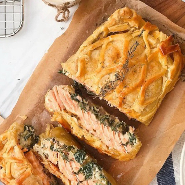

SALMON WELLINGTON