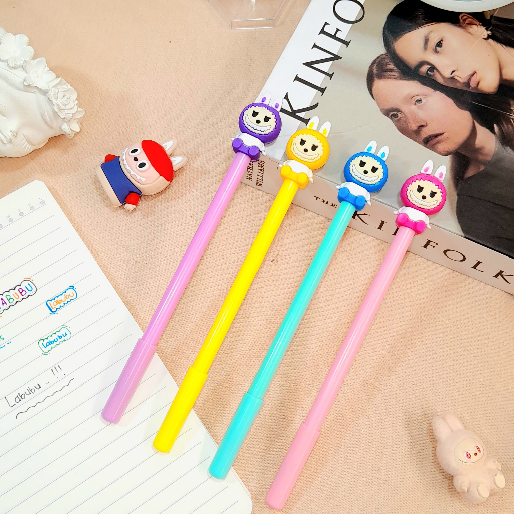 

Pensil Graphite LABUBU Super Imut Lucu Ready 3 Warna / Pensil Grafit Labubu Alat Tulis Sekolah Anak Terlengkap Kualitas Terbaik Harga Termurah Bisa Grosir dan COD