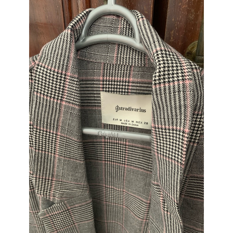 Preloved Blazer Stradivarius Original dipakai SEKALI