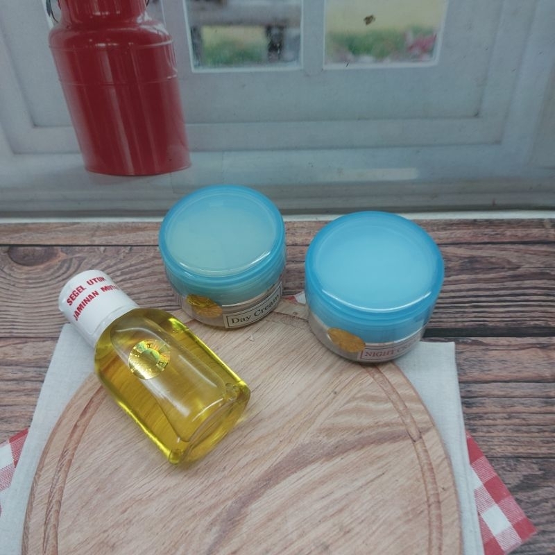 Eceran Cream Walet Pot Biru