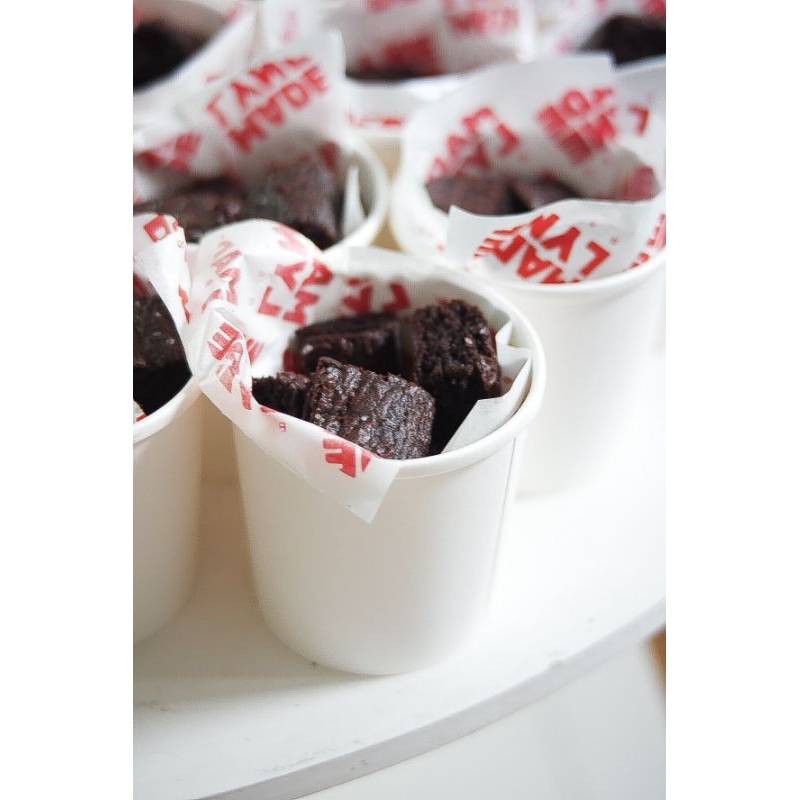 

BROWNIES IN CUP | BITES SIZE SOUVENIR