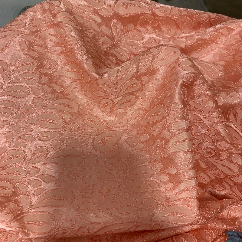 kain jacqguard silk emboss - kain jacqguard silk - kain jacqguard premium - WARNA SALMON