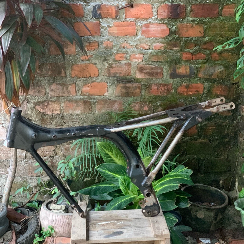 rangka honda k2 rangka k2 rangka cb k2 original bukan sasis Gl100 glk5 Cg