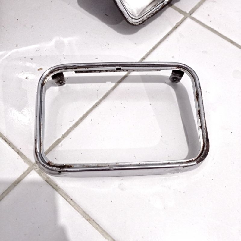 Ring Lis Lampu Headlamp Depan SUZUKI TS125 A100 Bekas Original