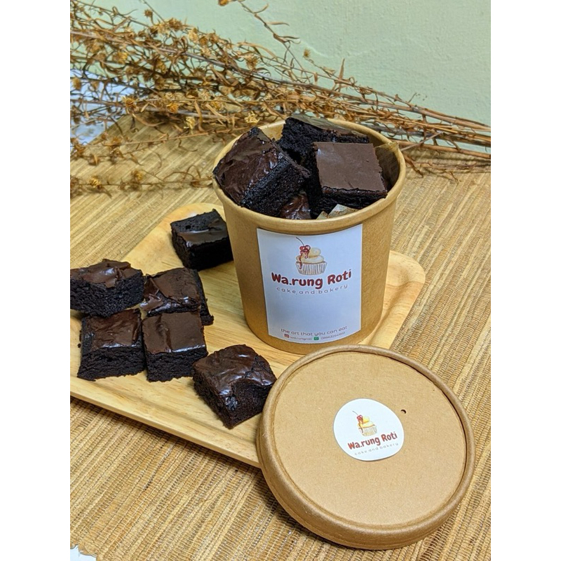 

Fudgy Brownies Bites with Shiny Crust