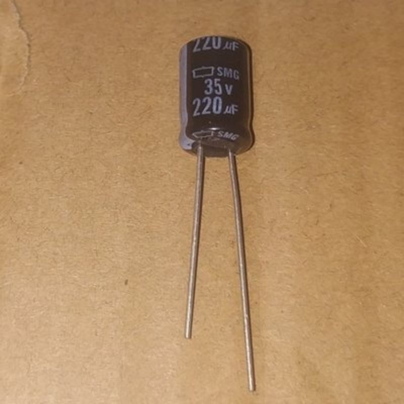 C Elco Elko 220uF 35V 220 uF 35 V
