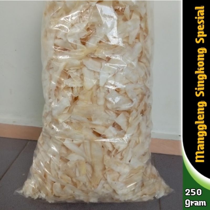 

Manggleng mentah singkong